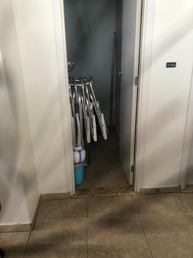 Apartamento De 2 Quartos A 3 Minutos A Pé Da De Cachoeira De Bom Jesu Com águas Calmas Florianópolis